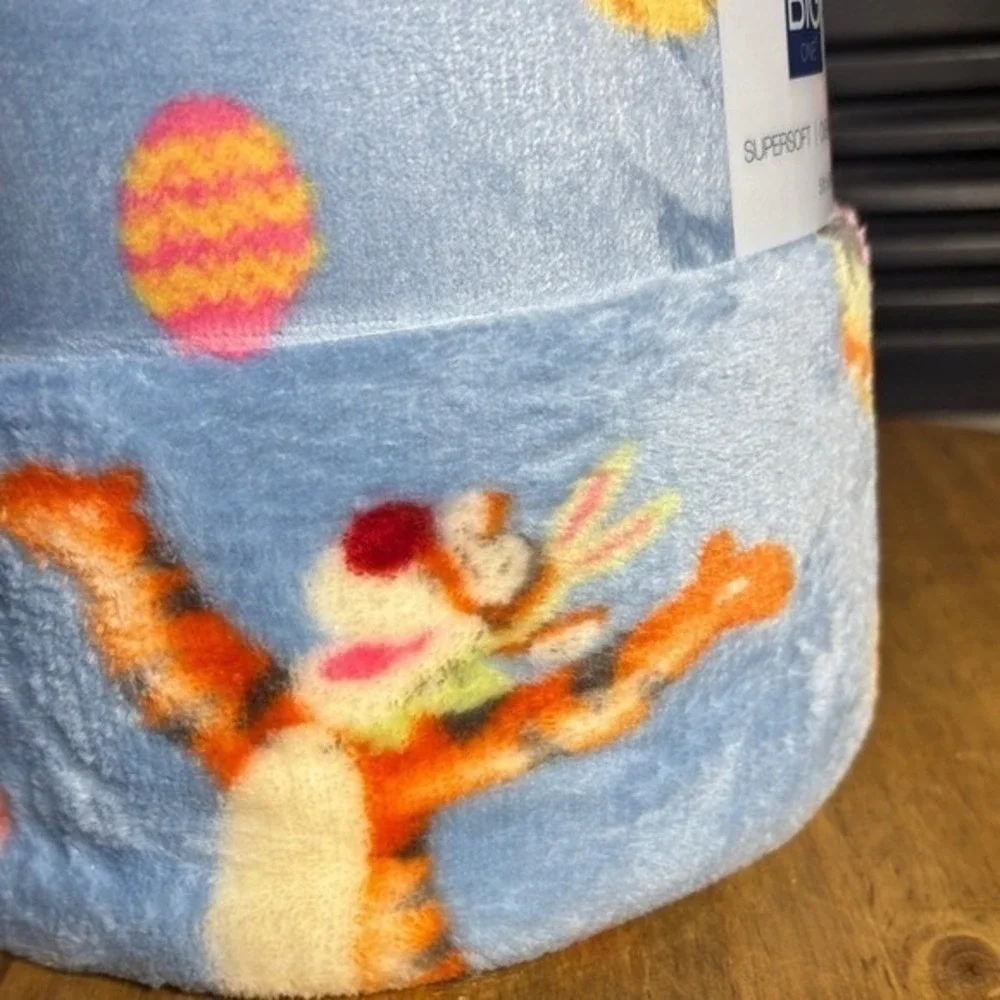 Disney Winnie the Pooh Easter Spring Soft Plush Throw Blanket Big One 5x6 NEW